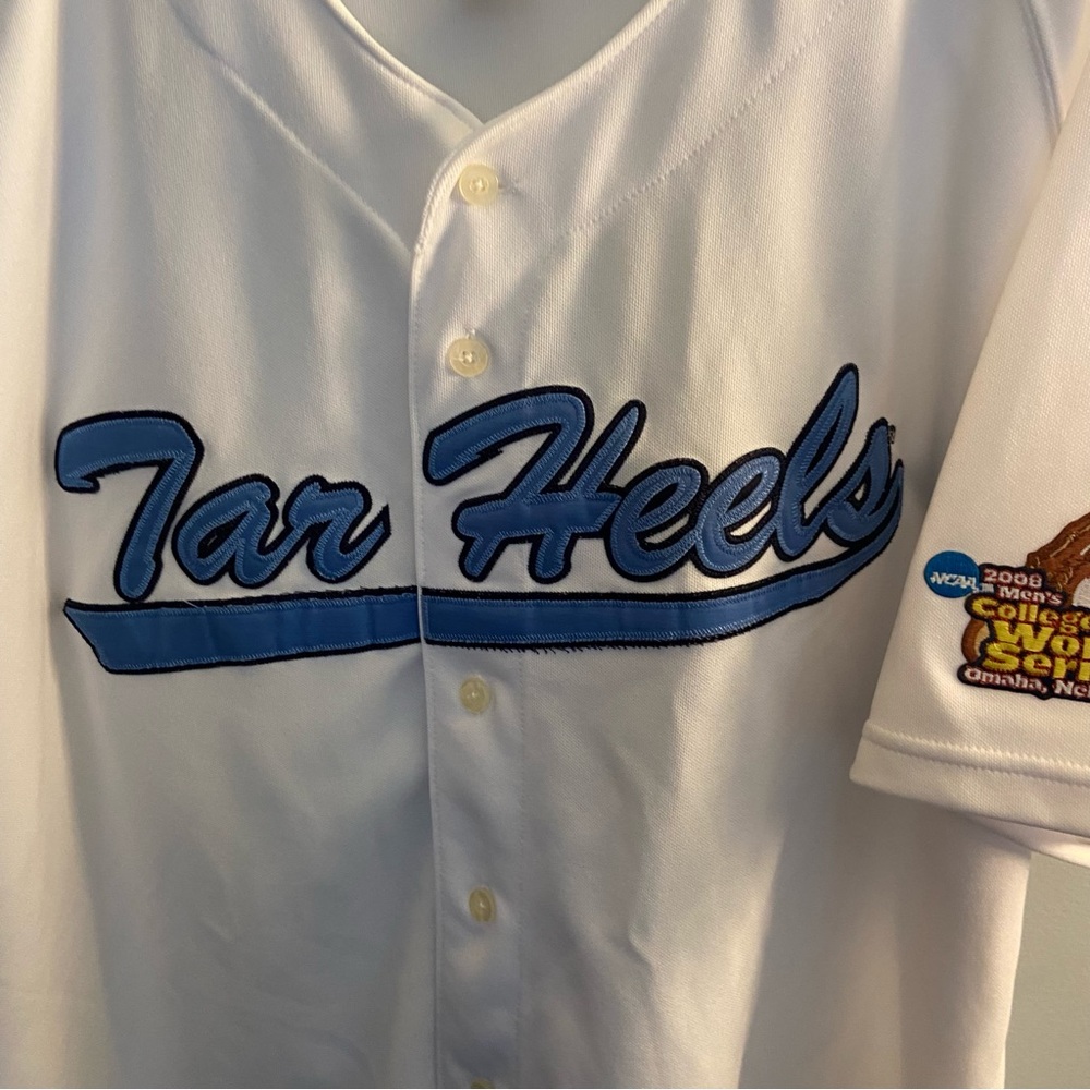 Russell Athletic UNC Tar Heels Jersey Men’s XXL – White/Blue 2006 CWS Patch - Picture 3 of 6